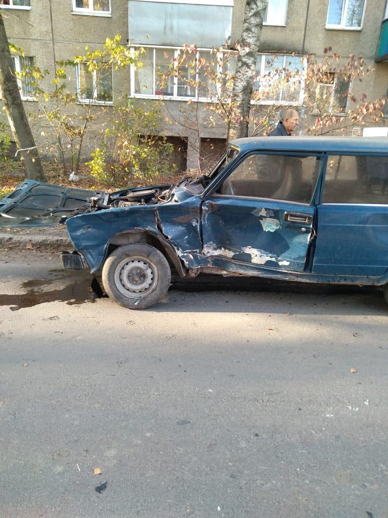 Авария в посёлке Строитель, столкнулись «ВАЗ» и «Ауди»